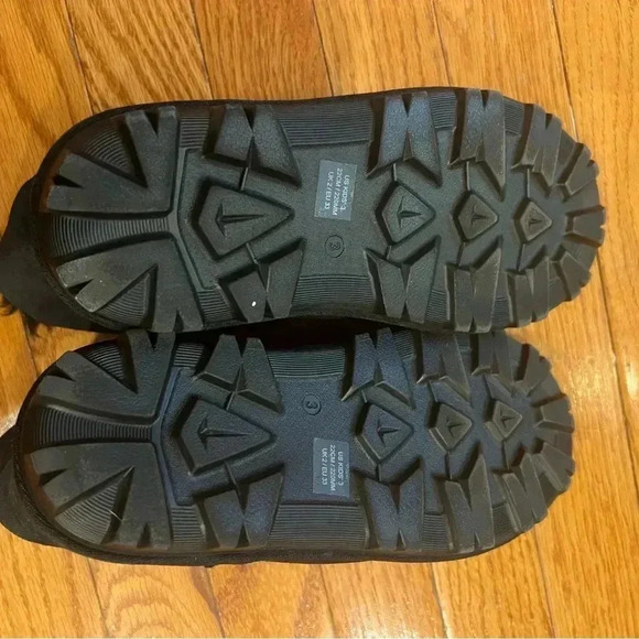 girls kids 3 black gray 100% shearling wool inside boots booties Costco - Picture 3 of 12